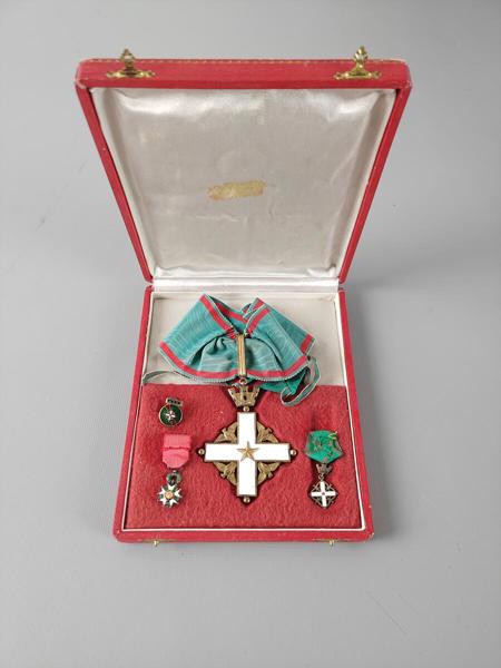 Italienska republikens Order of Merit, riddarstorkorset, 1900-talets mitt.