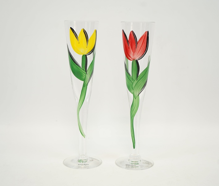 Ulrica Hydman Vallien, champagneglas, 2 st, ''Tulipa'', signerade, Kosta Boda.