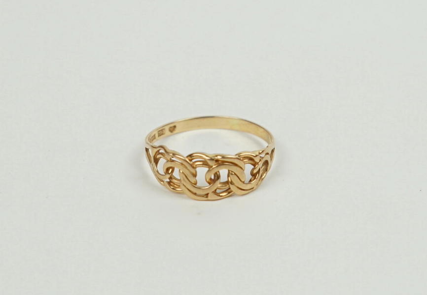 Ring, 18K guld, vikt: 1,8 gram.