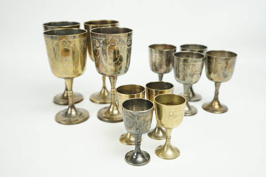 Glas, 12 st, 3 olika modeller, nysilver, 1900-tal.