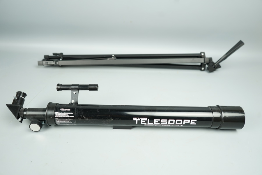 Teleskop, "Refractor Telescope", Toyrific Science, med stativ.