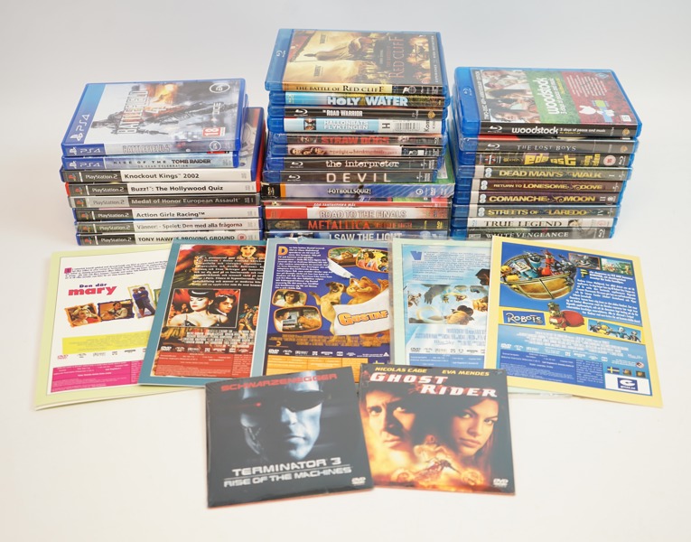 Playstation 2/4 spel, Blu-ray och DVD filmer, 37 st.