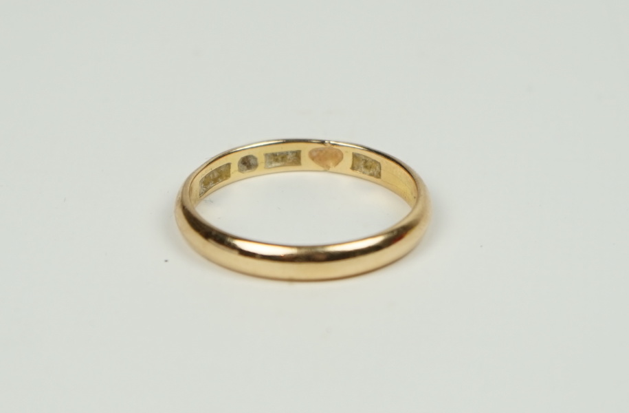 Ring, 18K guld, 3.8 gram.