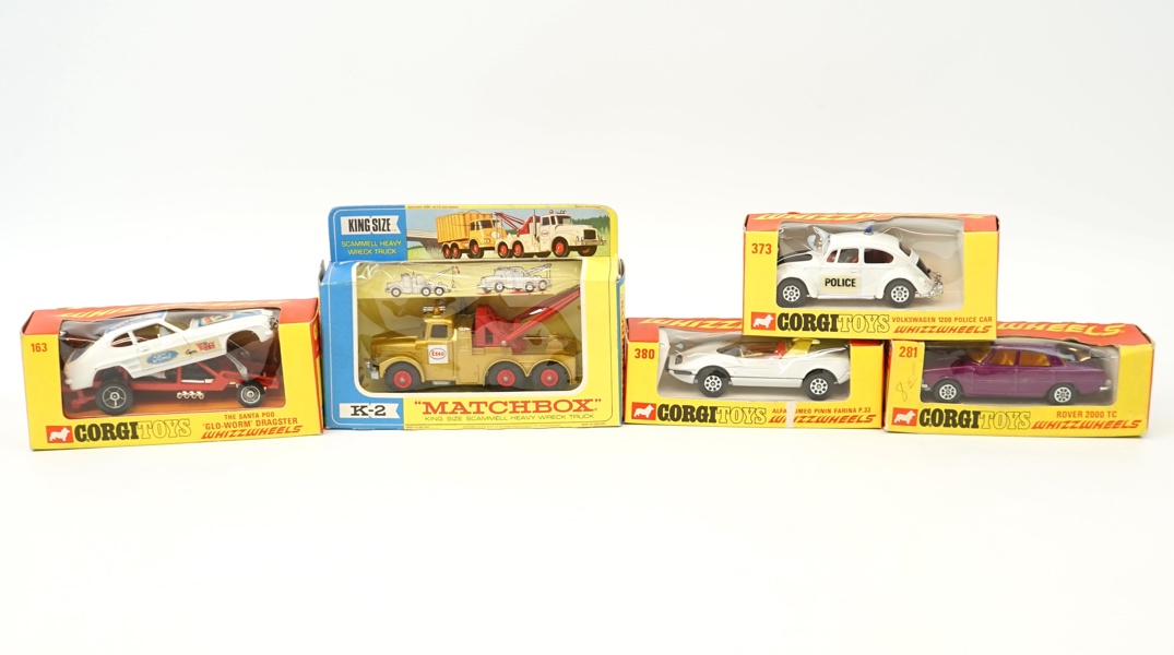 Leksaksfordon, 5 st, Corgi Toys och Matchbox.