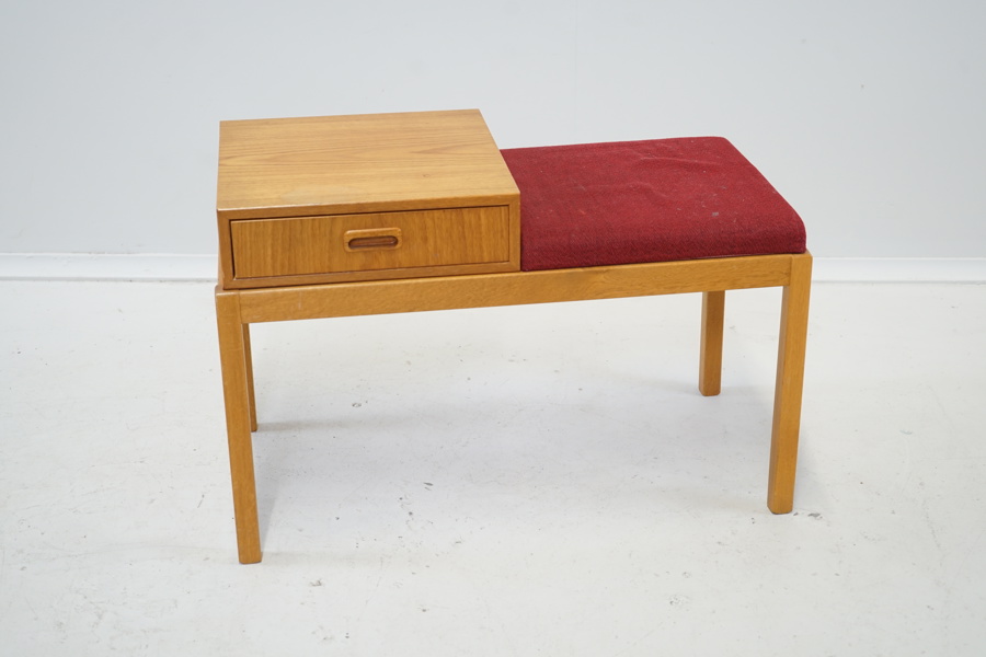 Hallmöbel/telefonbord, teak/textil, 1950/60-tal.