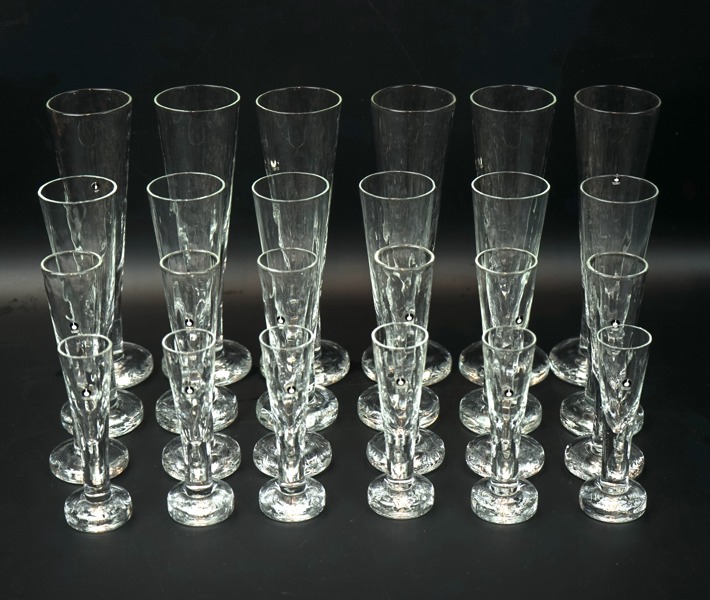 Göran Wärff, "Rustika", glasservis, 24 delar, Pukeberg.