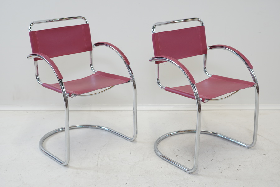Stolar, ett par, Bauhaus-stil, krom/konstskinn, Italien.