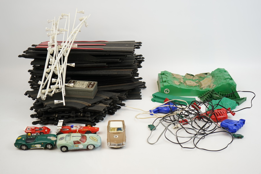 Bilbana, ett parti, Tri-ang, Scalextric, England.