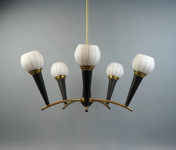 Taklampa, 5 ljuspunkter, mässing/glas, 1900-talets andra hälft.