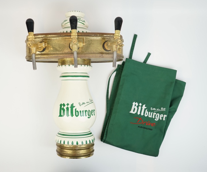 Ölpump och förkläde, metall/keramik, Bitburger