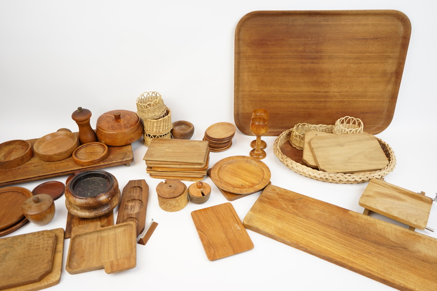 Parti teak, brickor, coasters, m.m., olika tillverkare