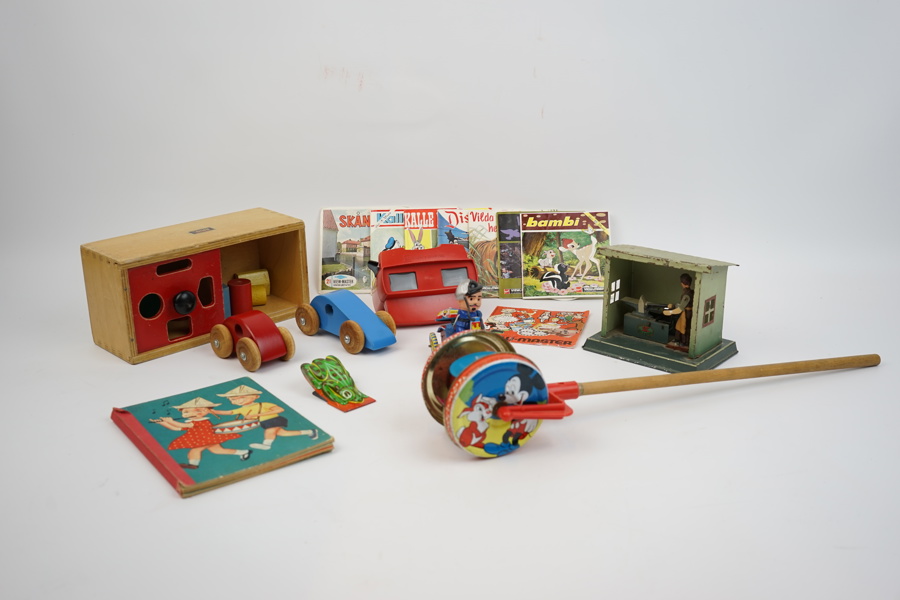 Leksaker, ett parti, bl.a Brio och View-Master.