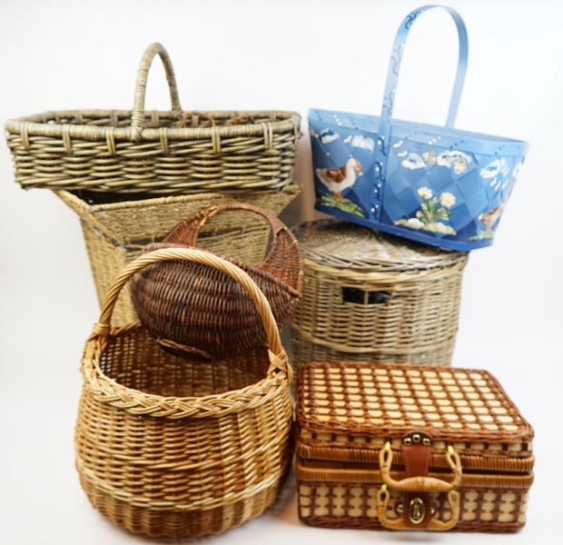 Korgar och picknickkorg, 10 delar.