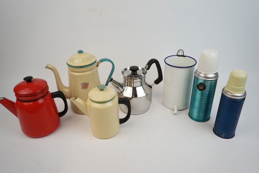 Kaffekannor m.m, 7 delar, bl.a Kockums.