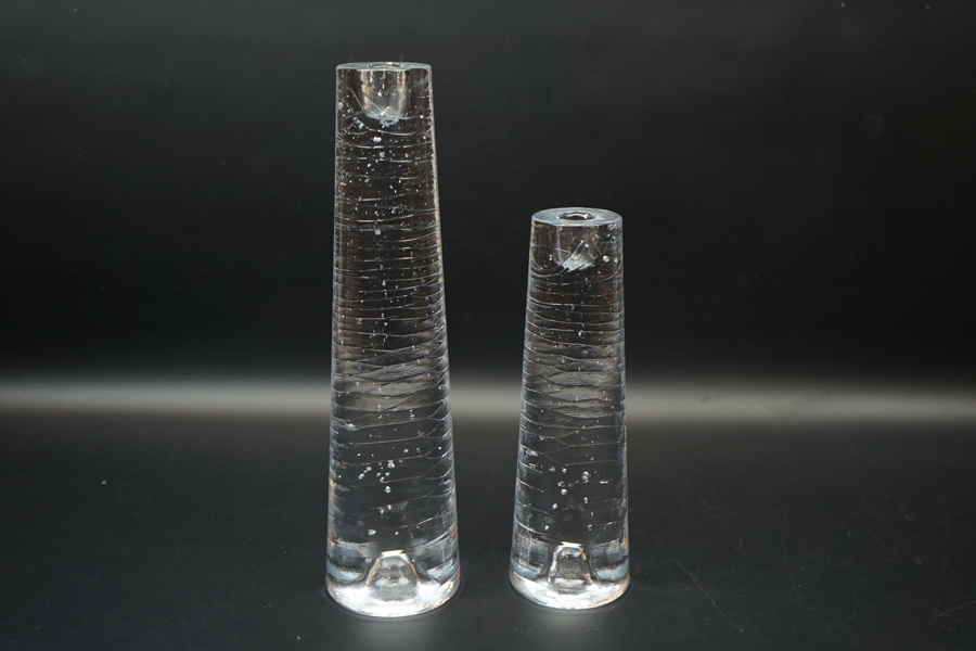 Anna Ehrner, ljusstakar, 2 st, gjutet glas, "Spear", Kosta Boda.