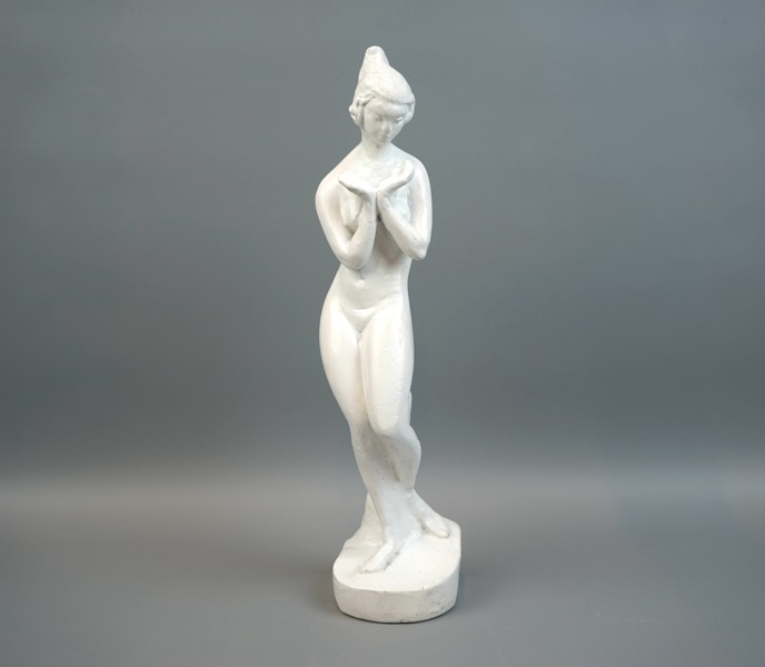 Alice Nordin, skulptur, bemålad gips, signerad.