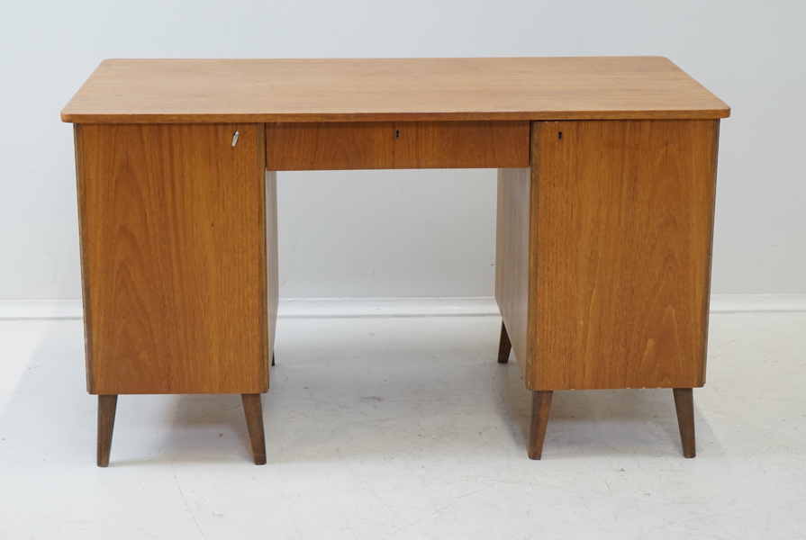 Skrivbord, teak, 1950/60-tal.