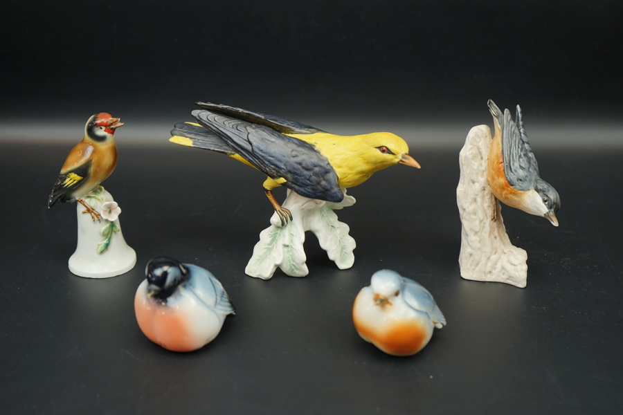 Figuriner, 5 st, fåglar, porslin, bl.a Goebel.