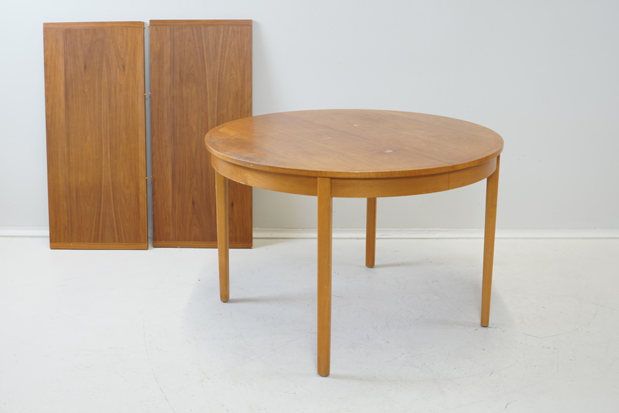 Matbord med iläggsskivor, teak, 1950/60-tal.