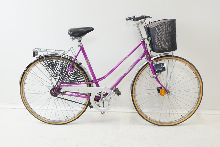 Damcykel, 28 tum, "Sverigecykeln", 3 växlar, Mustang.