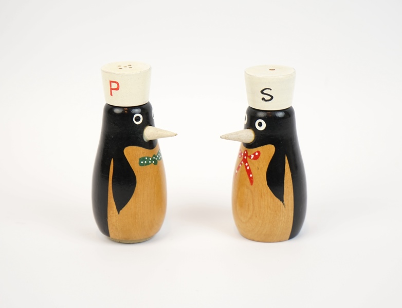 Salt och pepparströare, trä, Japan.