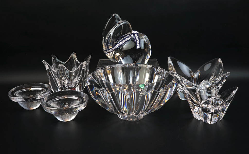 Skålar, ljusstakar och figurin, 7 delar, glas, bl.a Orrefors.