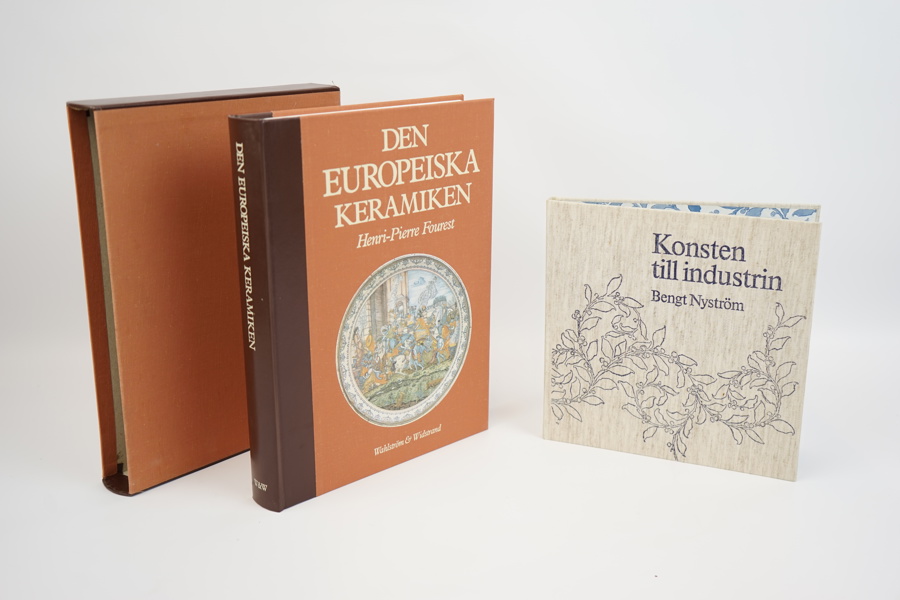 Böcker, 2 st, "Den Europeiska Keramiken", Henri-Pierre Fourest, samt "Konsten till industrin", Bengt Nyström.