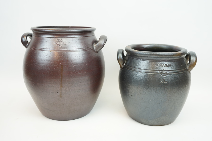 Krus, 2 st, 3 kannor och 5 liter, stengods, Höganäs Keramik, 1800/1900-tal.