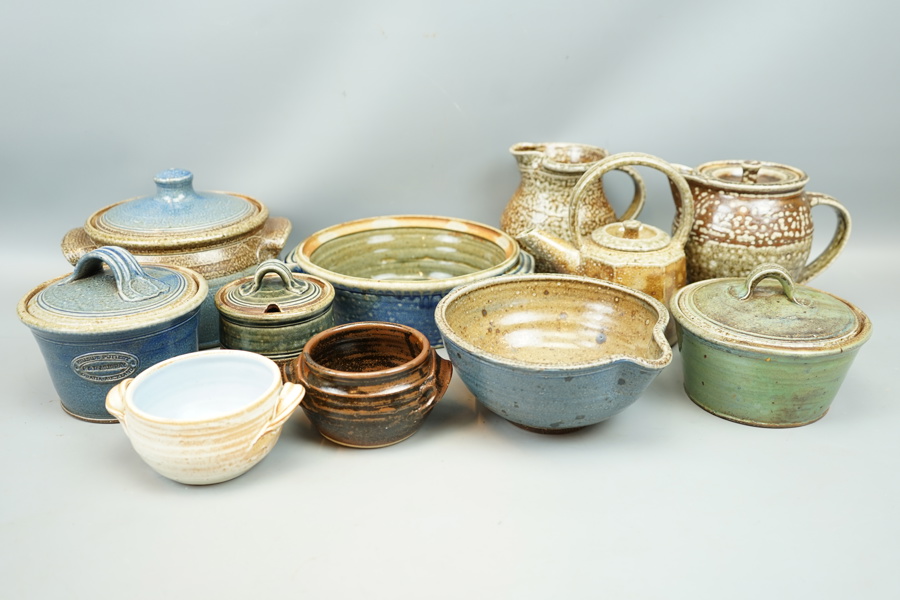 Skålar, kannor m.m, 11 delar, keramik, bl.a Hillside Pottery, R&R Murray, Auckland, Nya Zeeland.