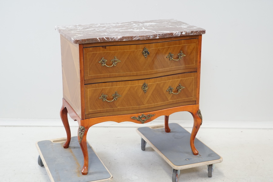 Stilbyrå, 2 lådor, trä/stenskiva, rokokostil, 1900-tal.