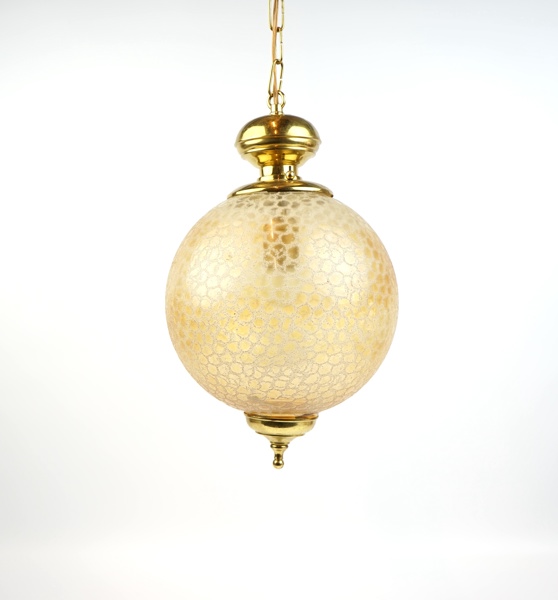 Taklampa, glas/mässing, 1900-talets andra hälft.