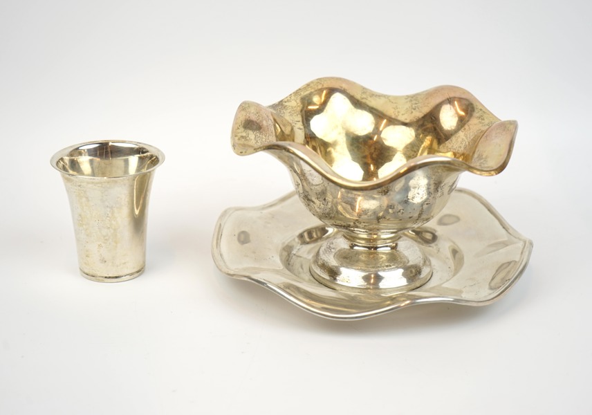 Såskål och bägare, silver.