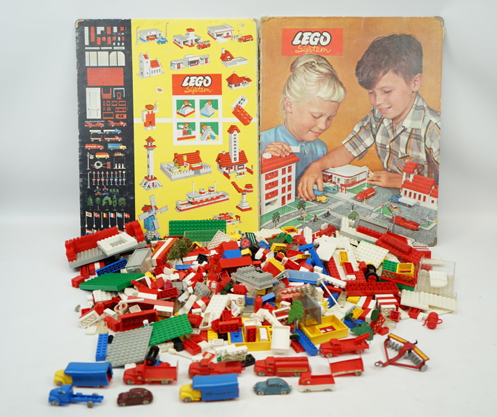 Lego m.m, ett parti, bla "Lego System" och fordon.