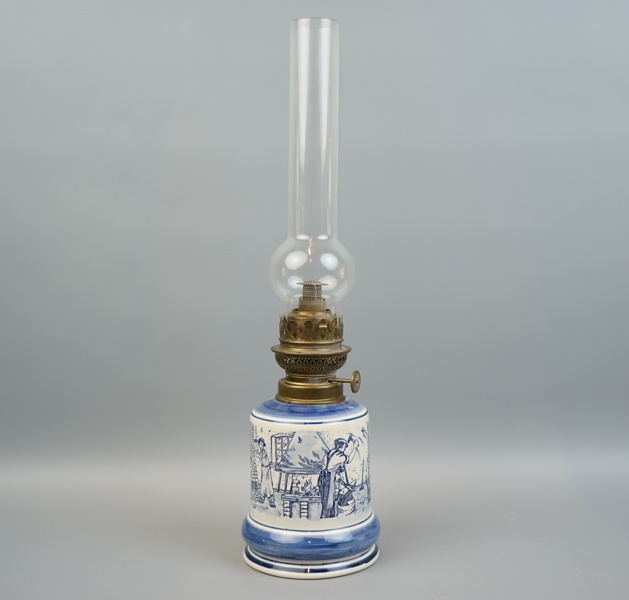 Fotogenbordslampa, porslin/glas, Delft Blue, Holland.