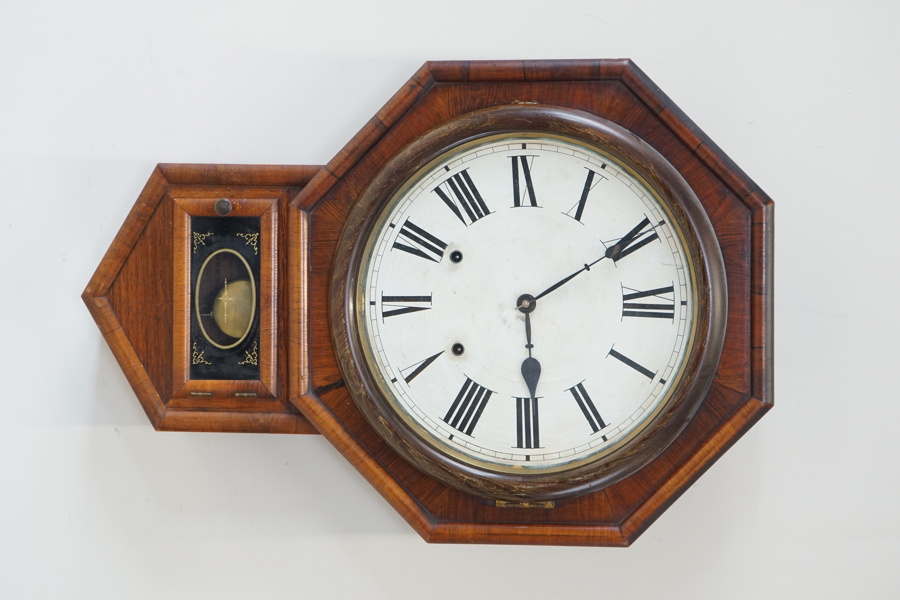 Droppur, trä/glas, The Ansonia Clock Company, 1900-tal.