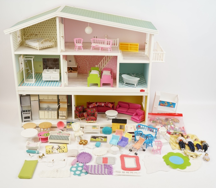 Dockskåp med dockor och möbler, ett parti, Lundby