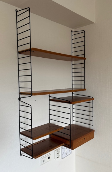 Stringhylla med låda, teak, 1950/60-tal.