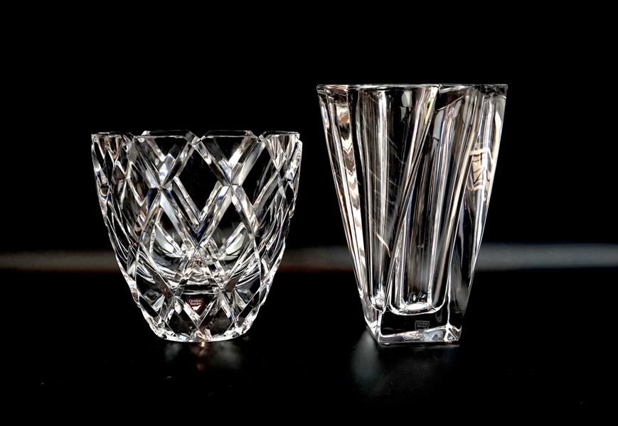 Vaser, 2 st, glas, Orrefors,  bl.a Gunnar Cyrén.