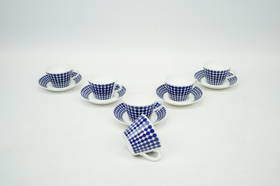 Stig Lindberg, kaffekoppar med fat, 5 delar, benporslin, "Adam", Gustavsberg.