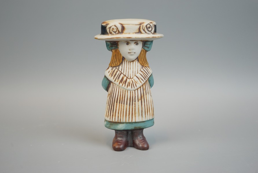Lisa Larson, figurin, stengods, ''Viktoria'', Gustavsberg, signerad.