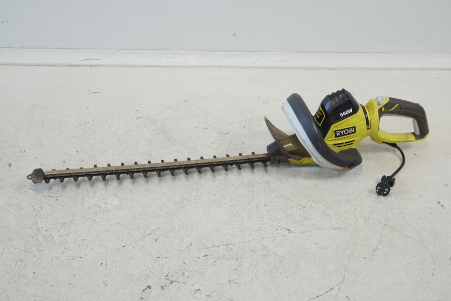 Häcksax, Ryobi, 550W, eldriven.