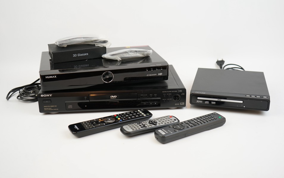 Dvd-spelare och Tv-box, 3 delar, Sony/Denver/Boxer, med fjärrkontroller.