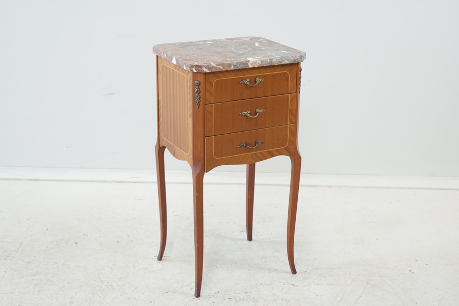 Stilbyrå, 3 lådor, trä, stenskiva, 1900-tal.