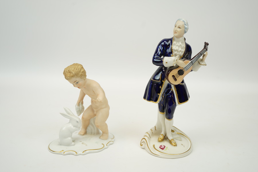 Figuriner, 2 st, porslin, Wallendorf och Royal DUX.