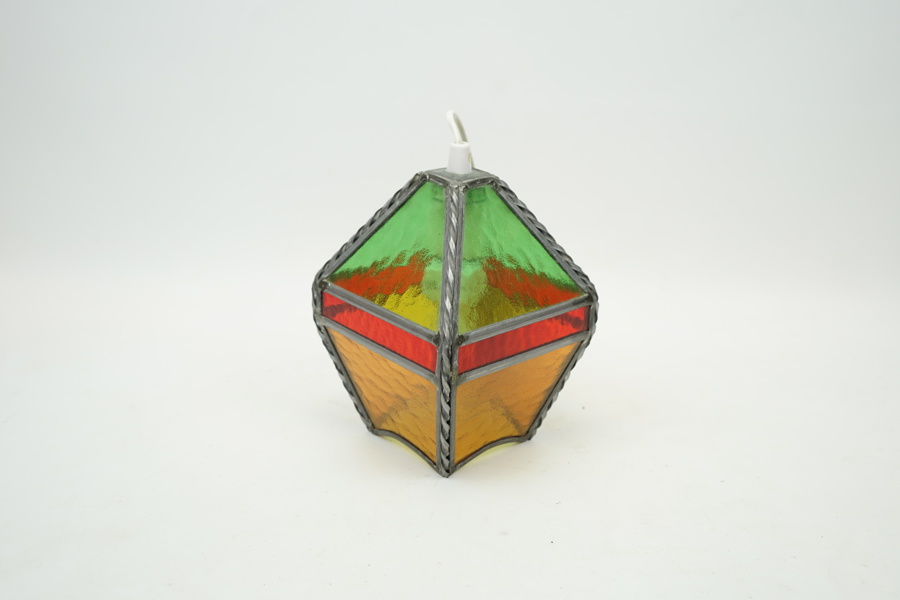 Halllampa, blyinfattat glas, 1900-tal.