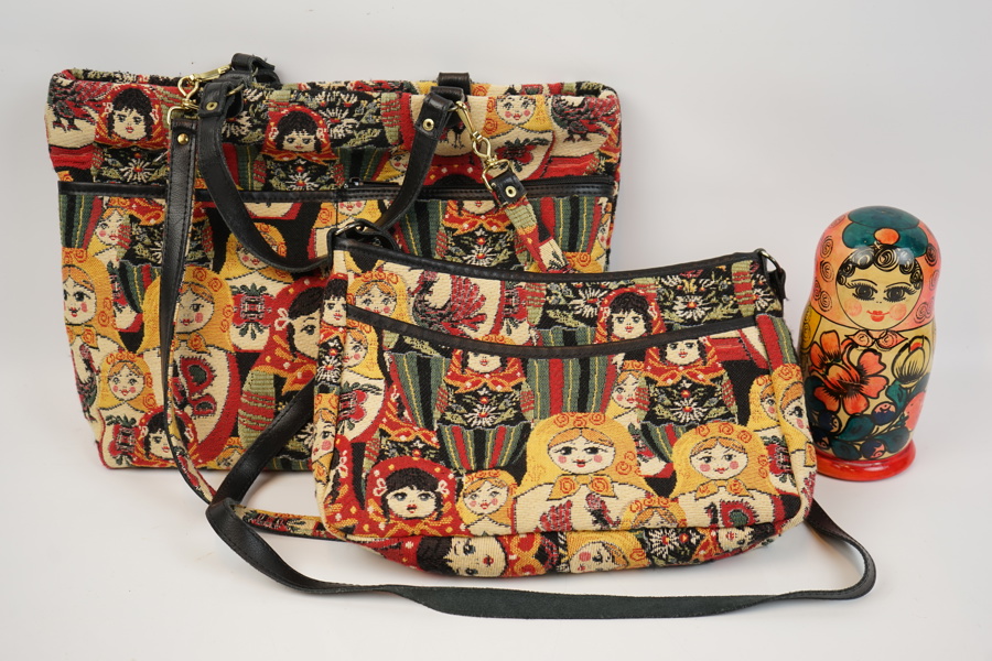 Matryoshka och väskor, 3 delar, trä/textil, bl.a Ideal.