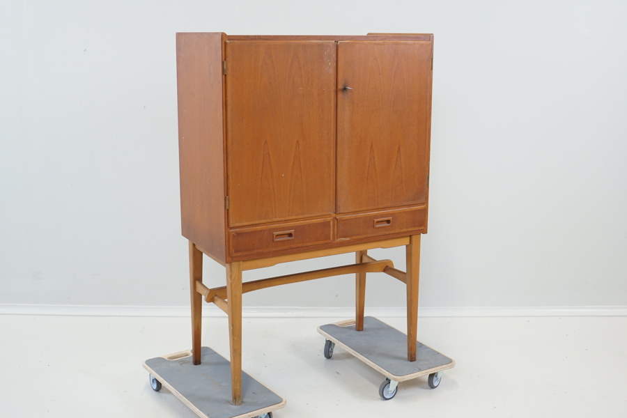 Barskåp, teak, 1900-talets andra hälft