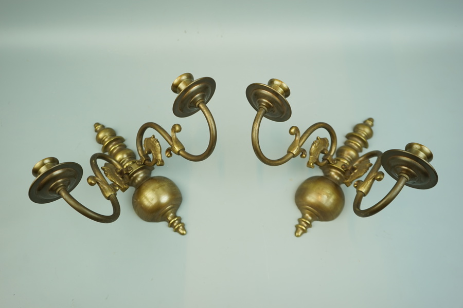 Vägglampetter för 2 ljus, ett par, brons, 1900-tal.