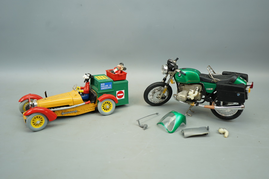 Samlarfordon, bil och motorcykel, metall/plast, bl.a Burago.