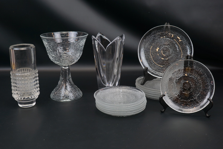 Vaser, skål på fot och assietter, 16 delar, bl.a Iittala och Bengt Orup, Johansfors.
